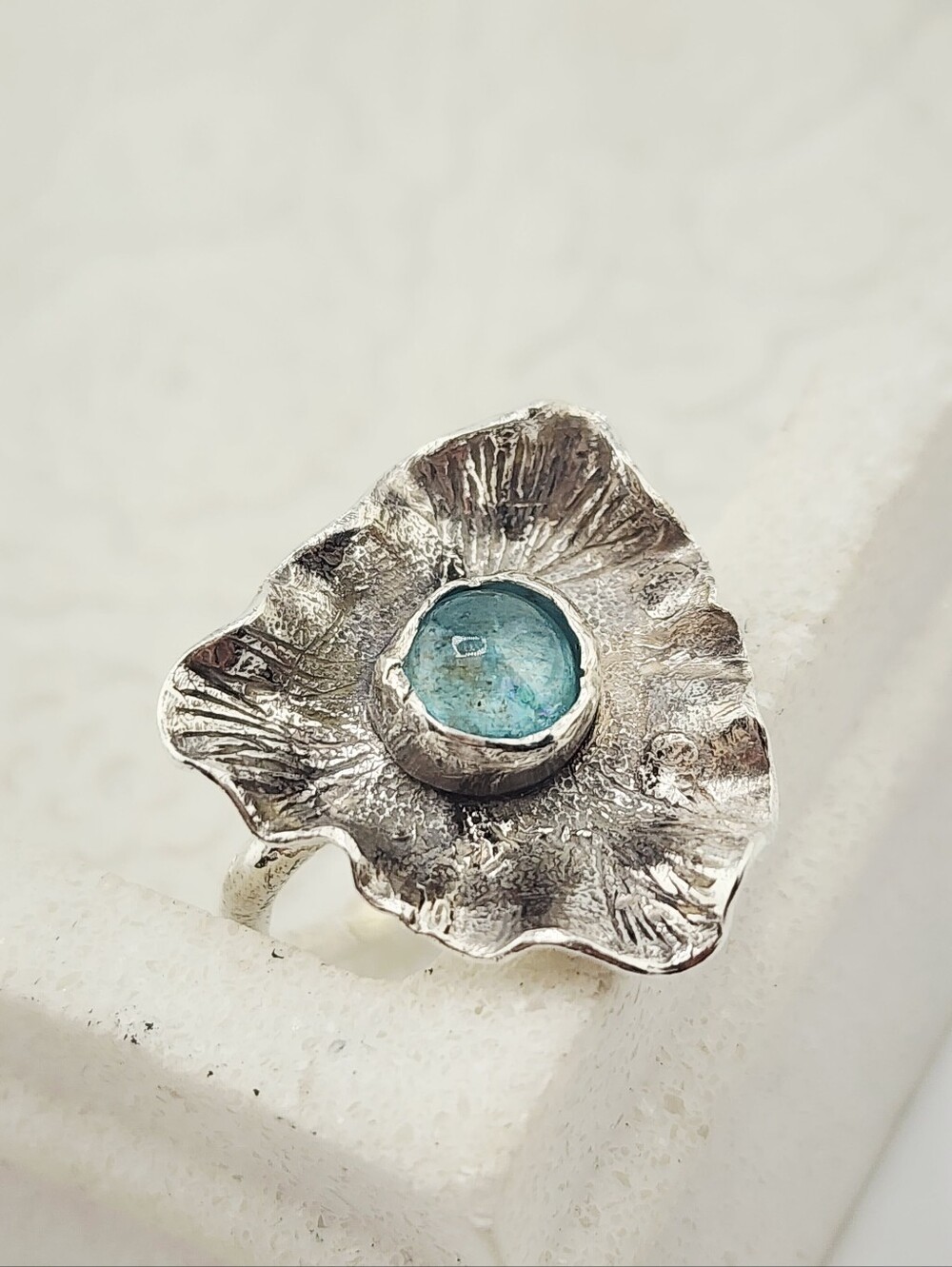 AQUA KYANITE HANDMADE RING IN STERLING SILVER RECYCLED UNISEX METAL SIZE 8